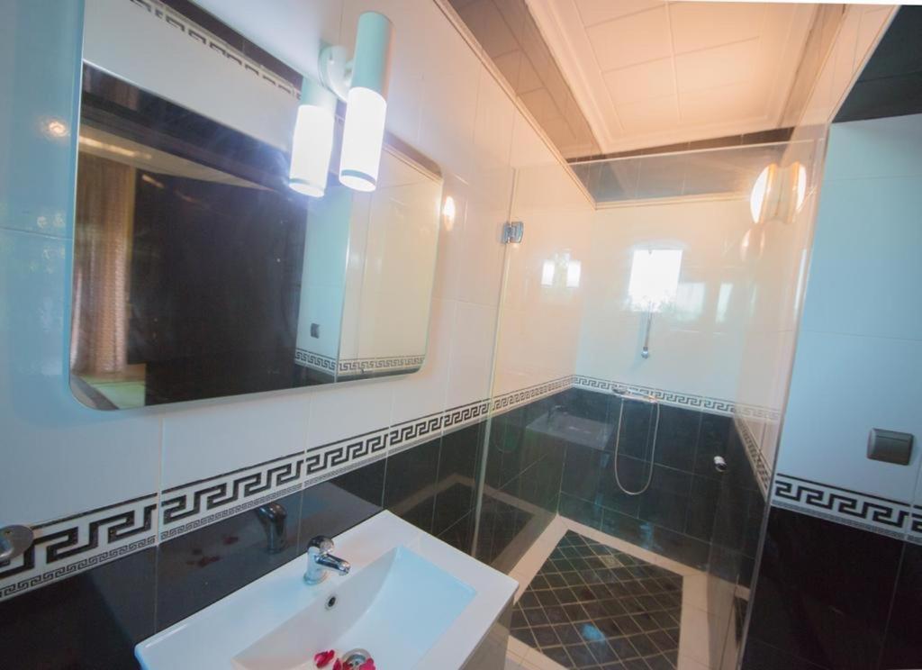 La Palmeraie De Moulay Yacoub Exterior photo